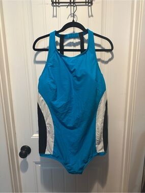 NWOT Lane Bryant Livi Active Women's Blue One-Piece Swim Suit Contrast Panels 22